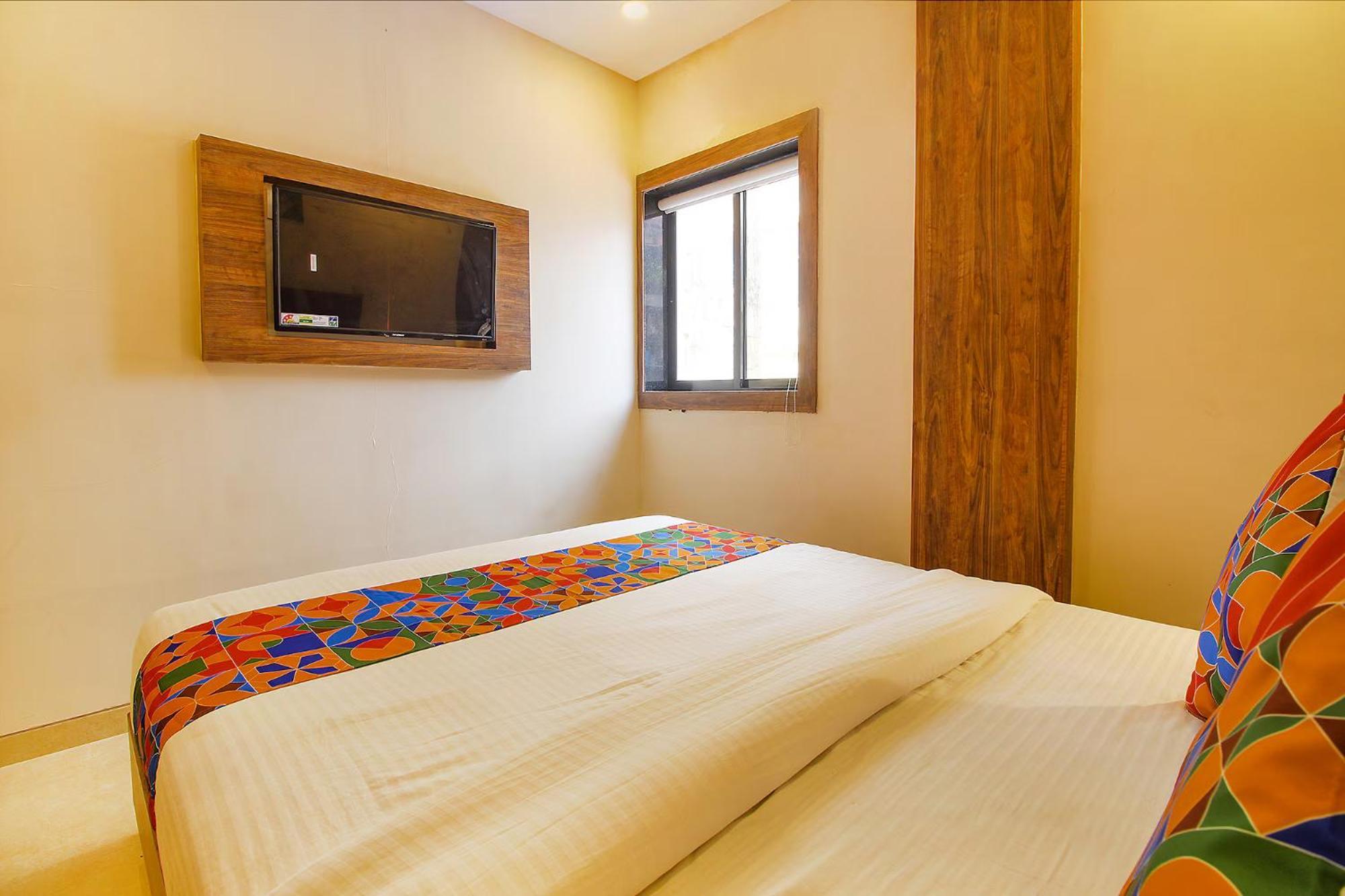 Fabhotel Peninsula - Nr Csmt Station Мумбаї Екстер'єр фото