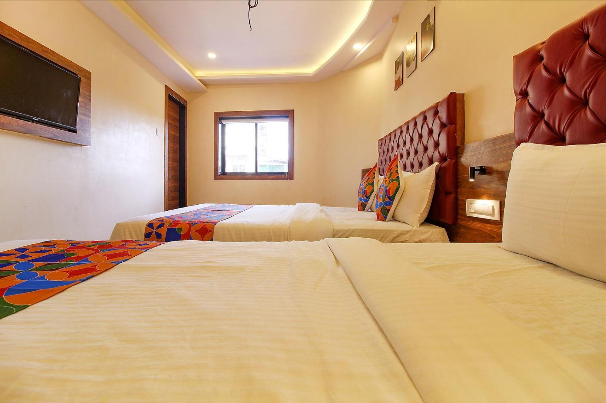 Fabhotel Peninsula - Nr Csmt Station Мумбаї Екстер'єр фото